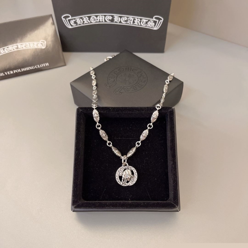 Ch**me He**ts necklaces